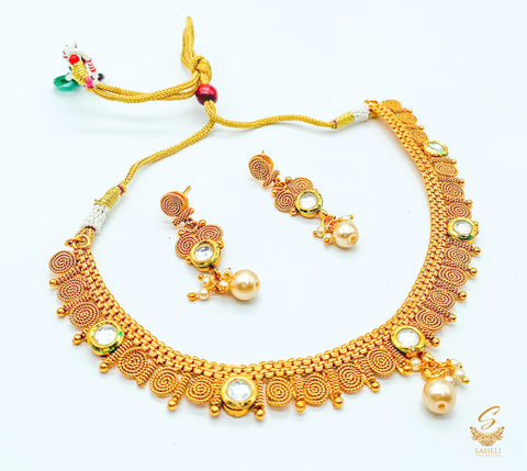 Small Size  south indian style Beautiful Gold Plated (Artificial) with kundan stone Necklace Set
