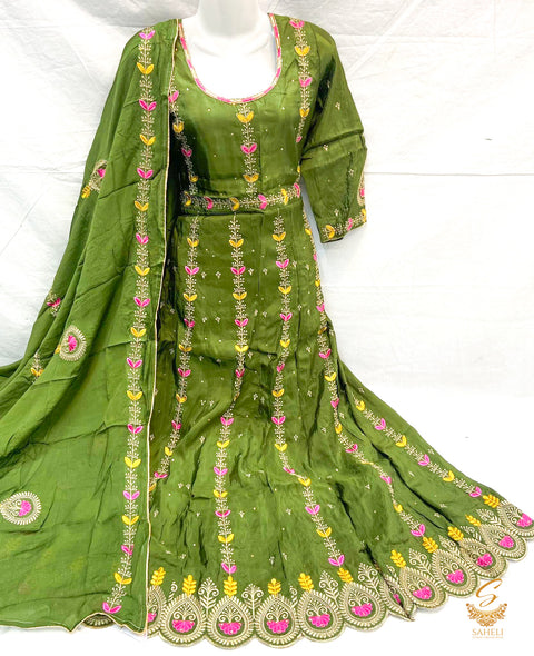 size 40-42 Mehndi green colour very tassar silk beautiful embroidery work on front & back anarkali suit with unstitched bottom pents (can be stitched anystyle, we provide stitching) & Pure chinnon full size heavy embroidery work Mehndi green colour dupatt
