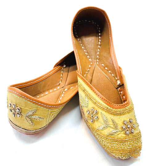 Golden colour hand work beaded tilli work with stones beautiful punjabi jutti