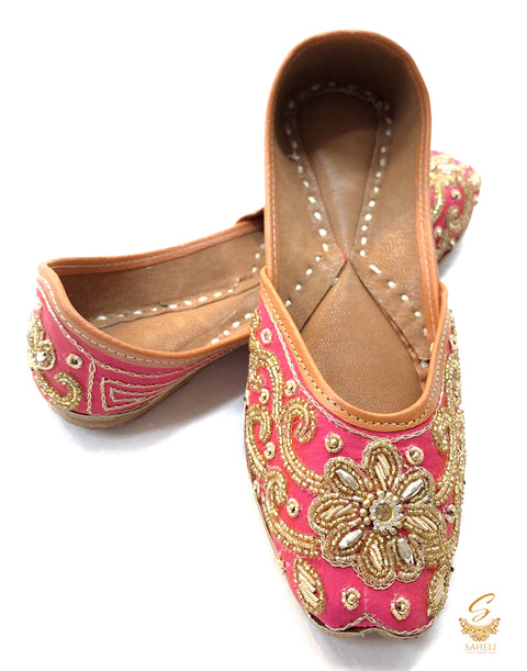 Mazenta colour jerkan stones & moti beaded beautiful designed punjabi jutti