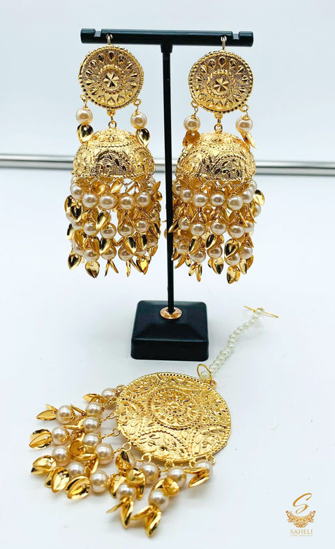 Punjabi Golden Color Jadau Earrings with Tikka Set light Weight