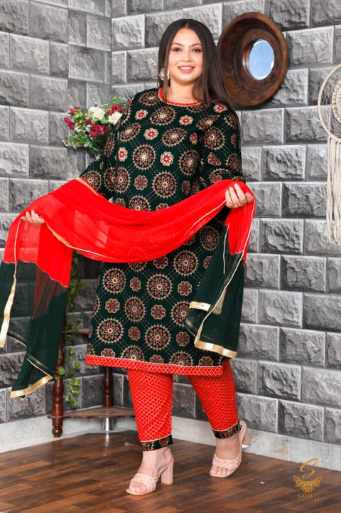 Dark forest rayon based printed kurti & Pents with chiffon dupatta