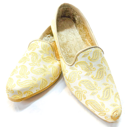 Cream Colour Brocade Design Velvet Based Men’s Punjabi Jutti