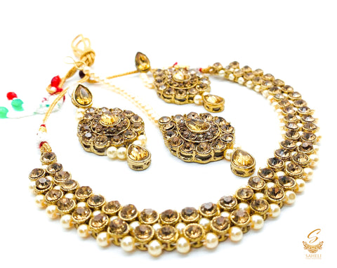Golden stone  with pearls beautiful necklace set