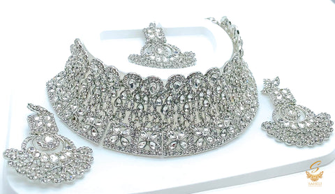 Silver Jerkan Stone Beautiful Necklace Set