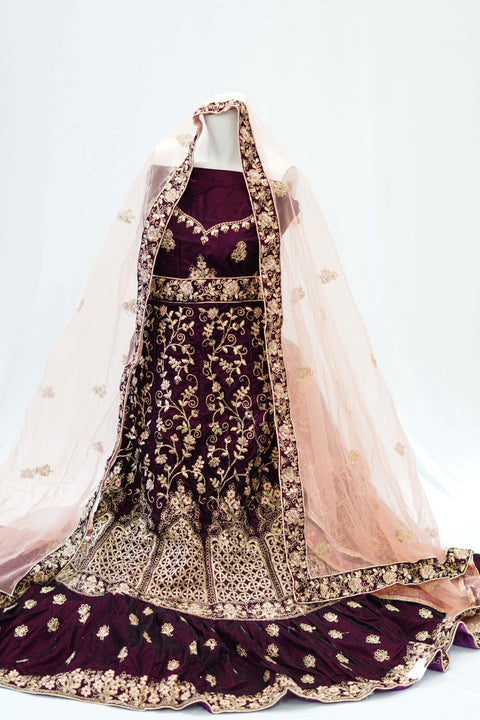 Latest Heavy Lahnga With Heavy Embroidery